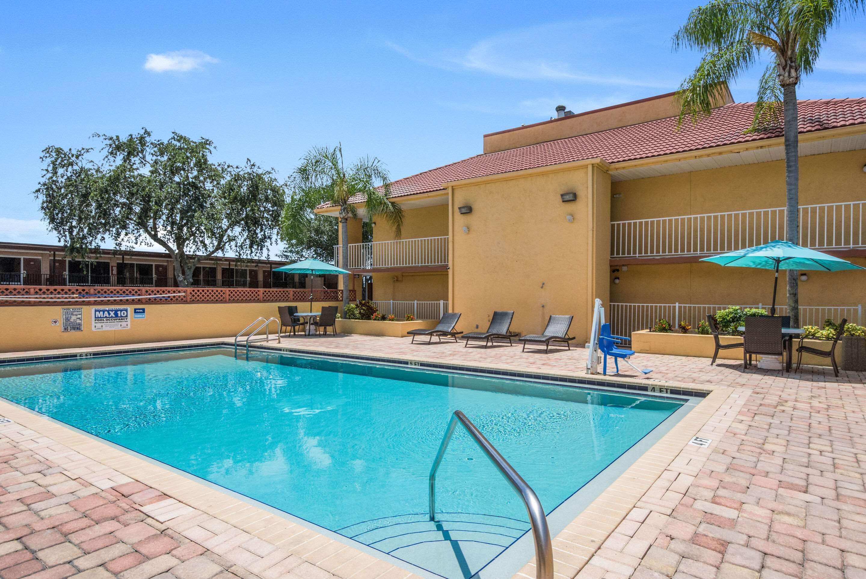 Rodeway Inn Port Richey North Kültér fotó